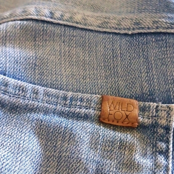 🦊 Wildfox Michelle Boyfriend Distressed Raw Hem Jean Shorts. Size 31 - Picture 6 of 17
